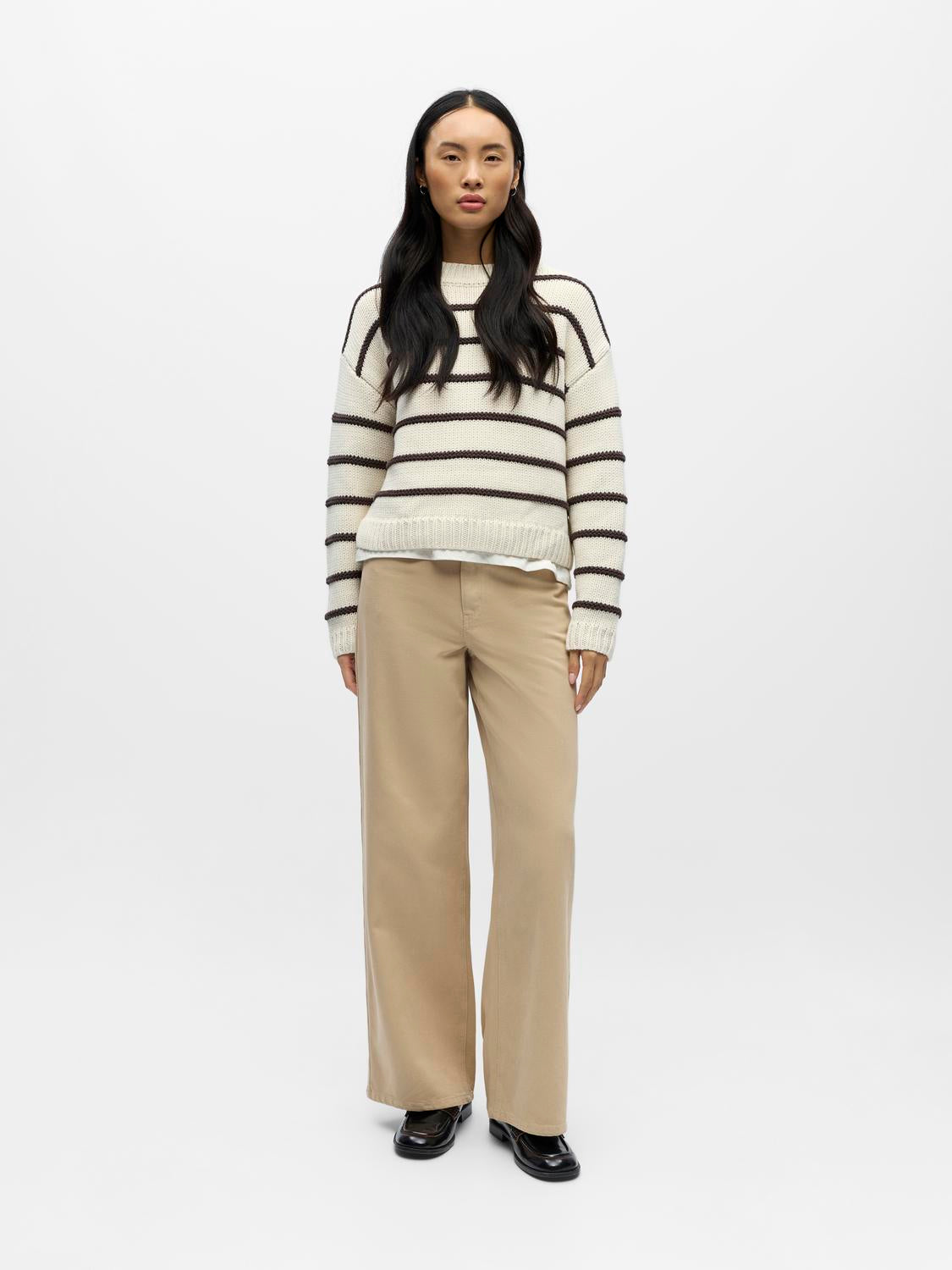 model_shot-front_full